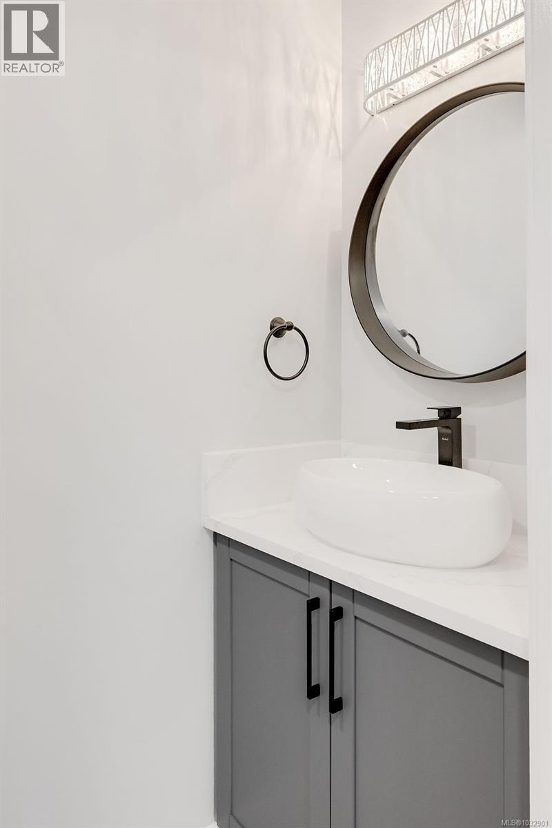 8870 Forest Park Dr, North Saanich, British Columbia  V8L 4E9 - Photo 55 - 1032901