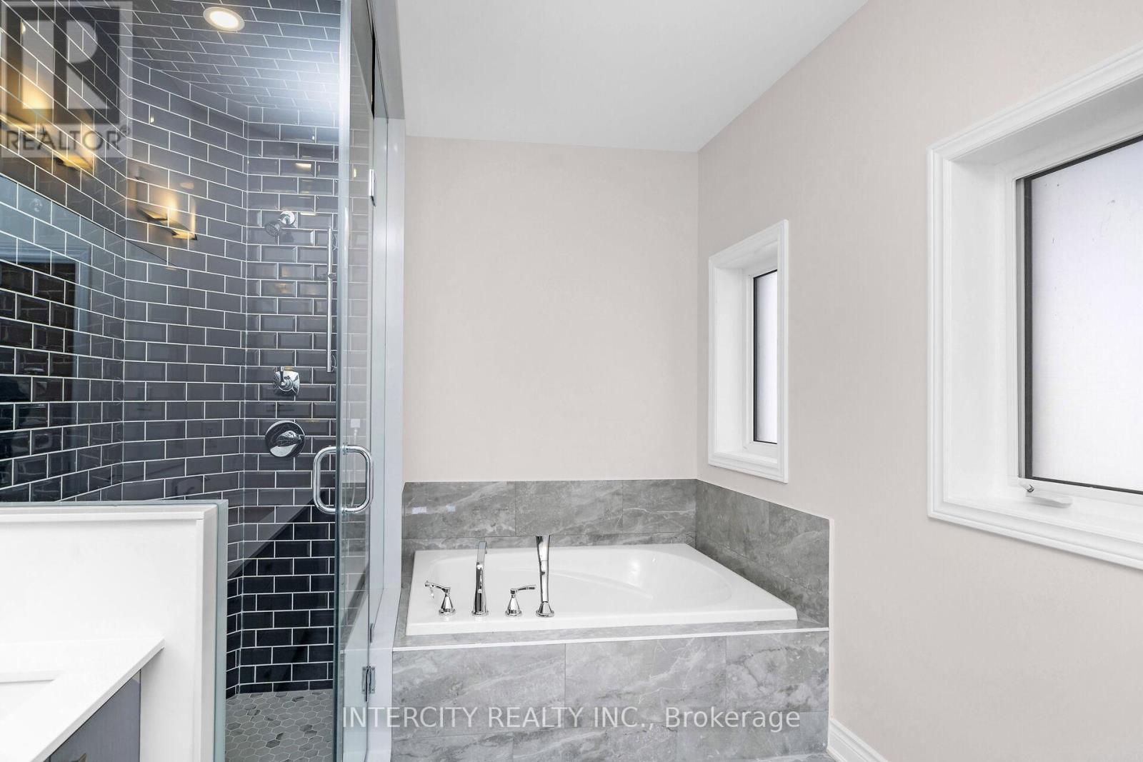 15 Keyworth Crescent, Brampton, Ontario  L6R 4G3 - Photo 19 - W12928658