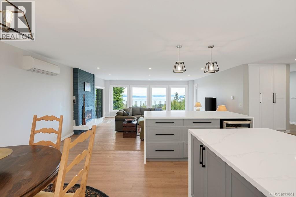 8870 Forest Park Dr, North Saanich, British Columbia  V8L 4E9 - Photo 34 - 1032901