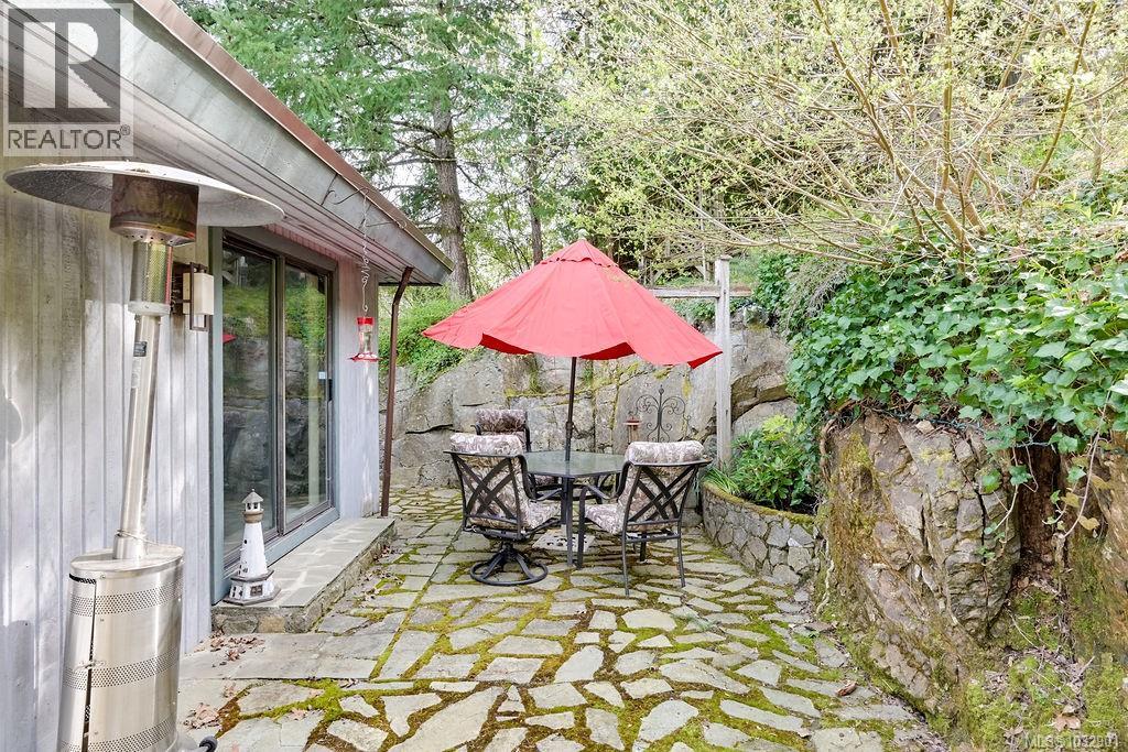 8870 Forest Park Dr, North Saanich, British Columbia  V8L 4E9 - Photo 61 - 1032901