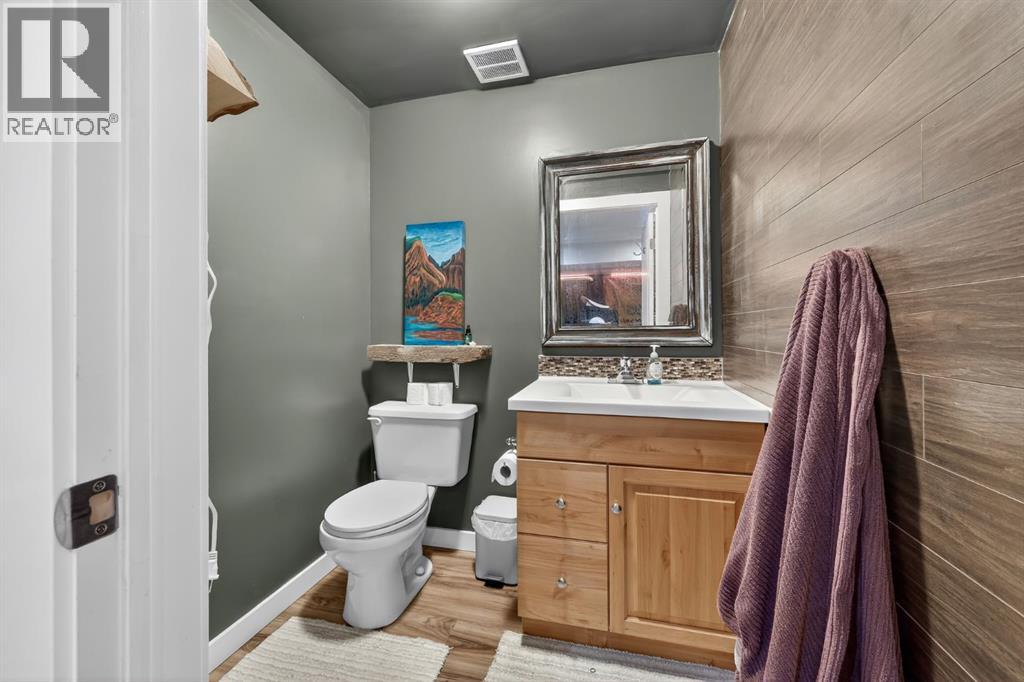 203 Fireside Parkway, Cochrane, Alberta  T4C 0V8 - Photo 22 - A2296249