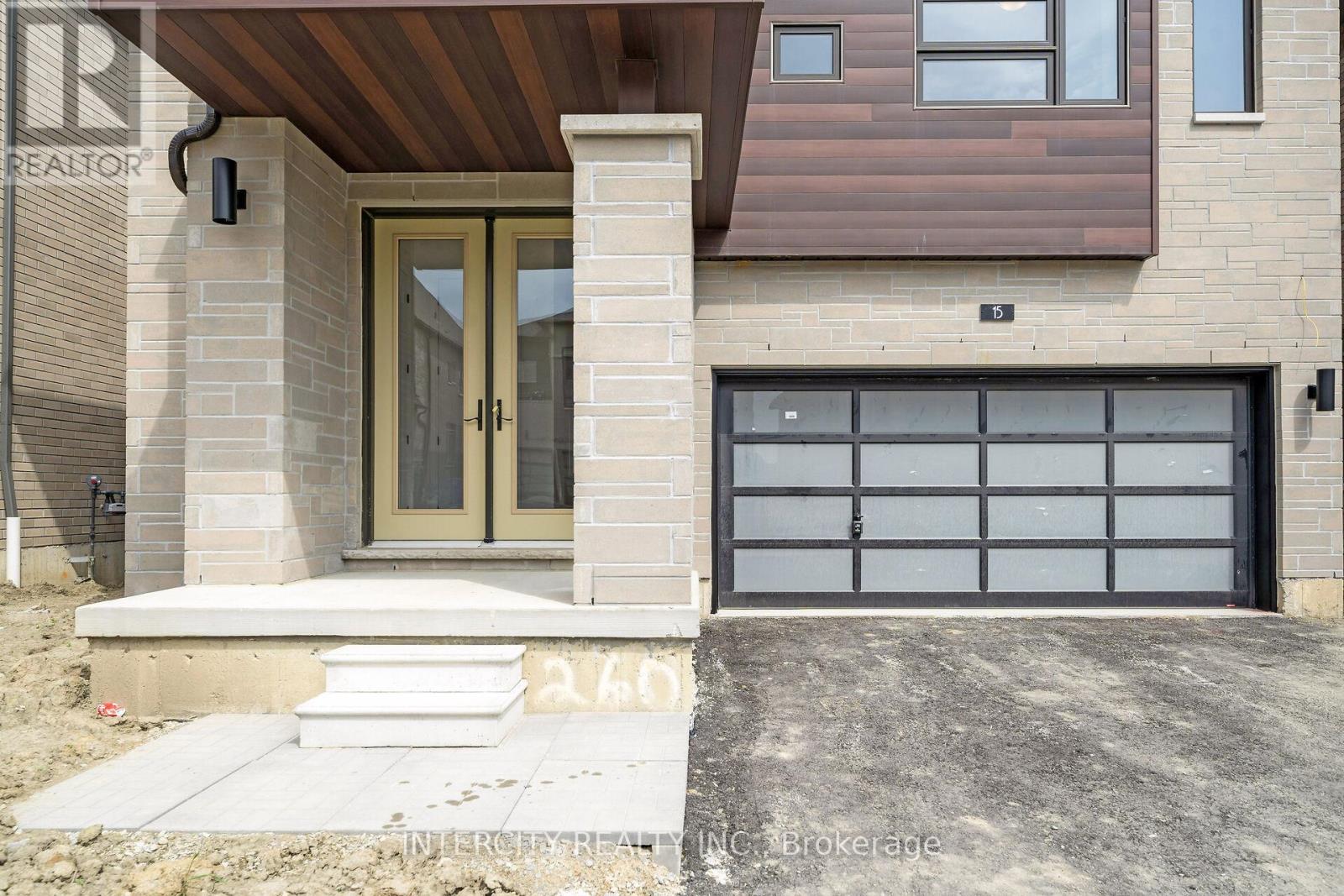 15 Keyworth Crescent, Brampton, Ontario  L6R 4G3 - Photo 2 - W12928658