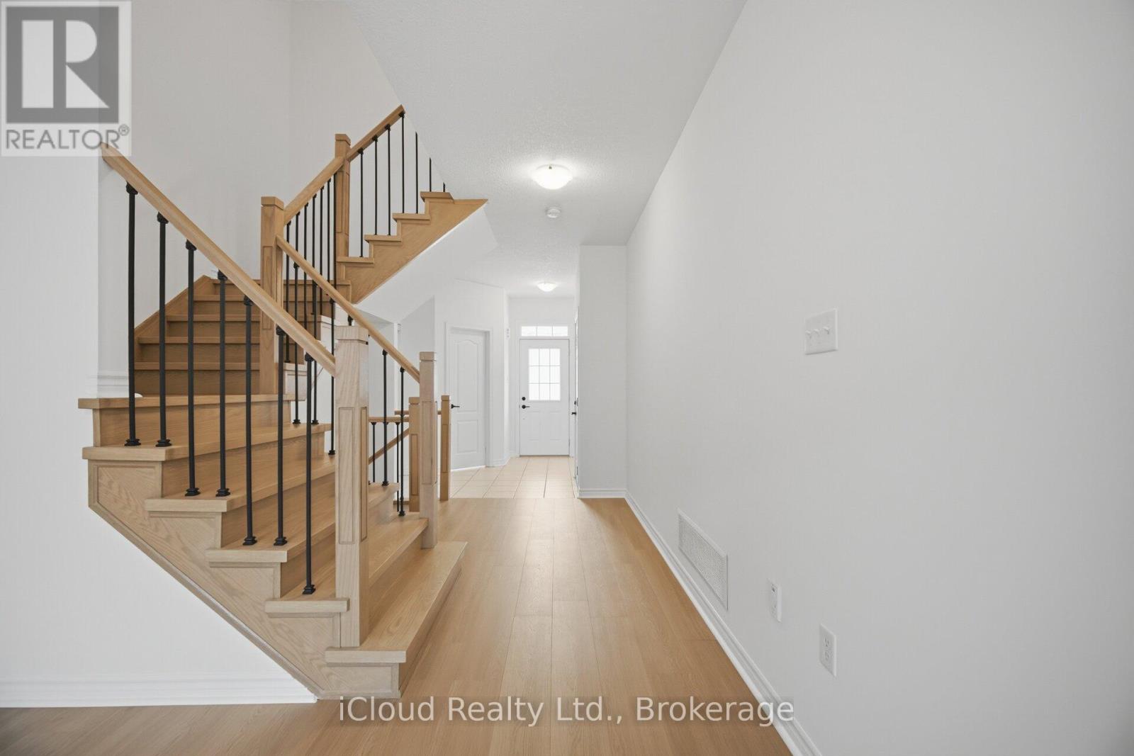 561 Murray Meadows Place, Milton, Ontario  L9T 8L8 - Photo 5 - W13017314