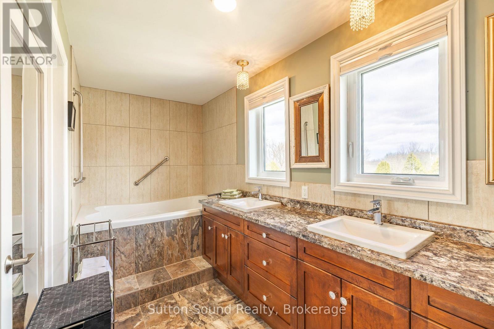 501483 Grey Road 1 Road, Georgian Bluffs, Ontario  N0H 2T0 - Photo 27 - X13025424