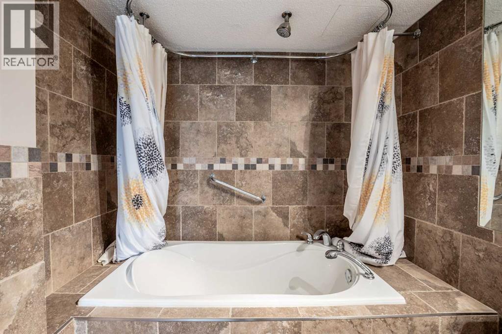 133, 10 Coachway Road SW, Calgary, Alberta  T3H 1E5 - Photo 37 - A2301575