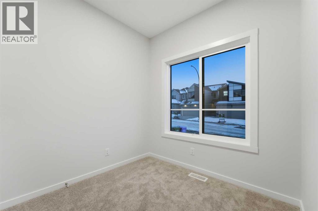 8 Heartwood Lane SE, Calgary, Alberta  T3S 0P9 - Photo 3 - A2302062