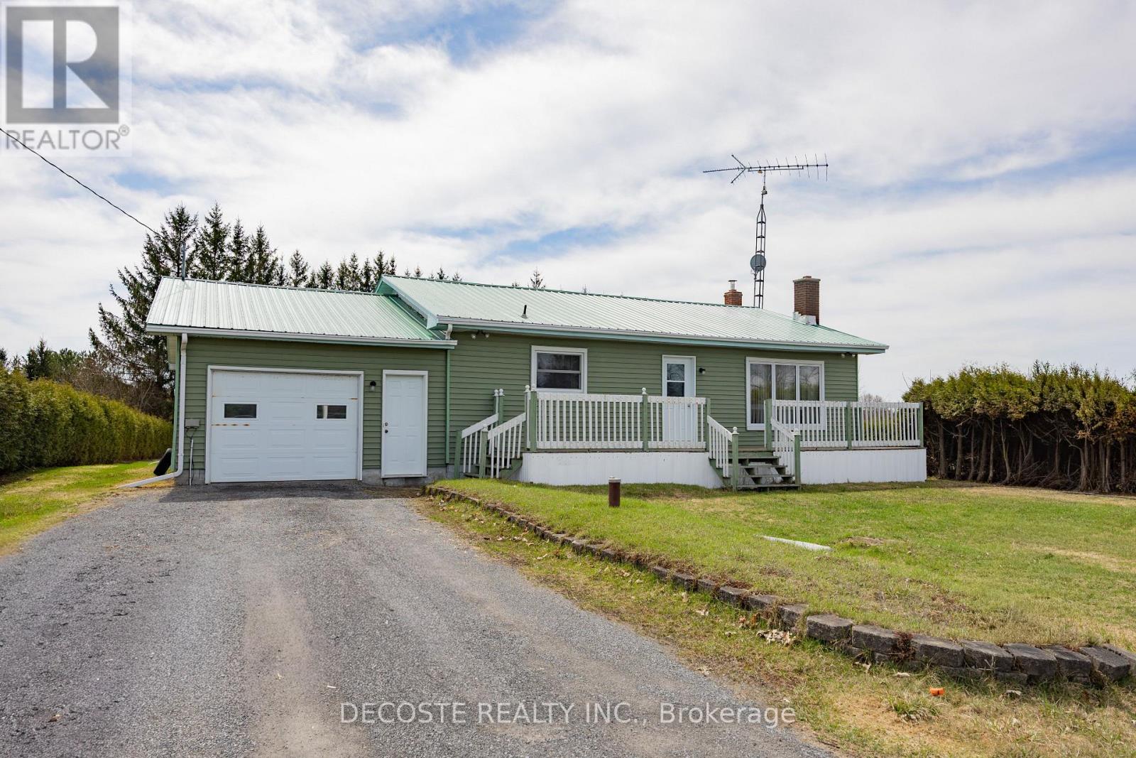 20076 County 43 Road, North Glengarry, Ontario  K0C 1A0 - Photo 2 - X13025138