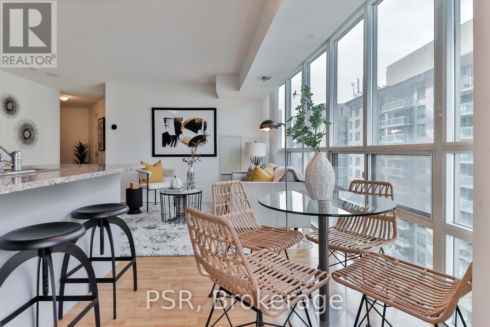 1602 - 30 Grand Trunk Crescent, Toronto, Ontario  M5J 3A4 - Photo 21 - C13025058