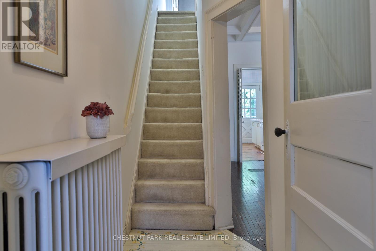 94 Alcina Avenue, Toronto, Ontario  M6G 2E8 - Photo 2 - C13025082