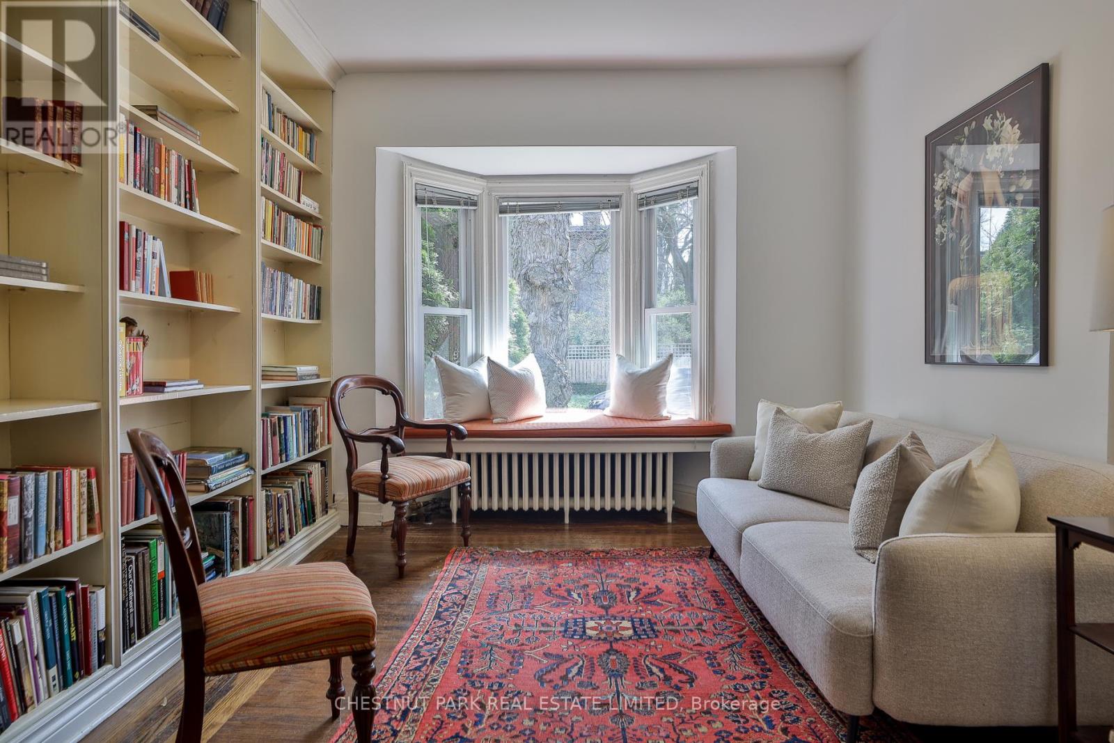 94 Alcina Avenue, Toronto, Ontario  M6G 2E8 - Photo 4 - C13025082