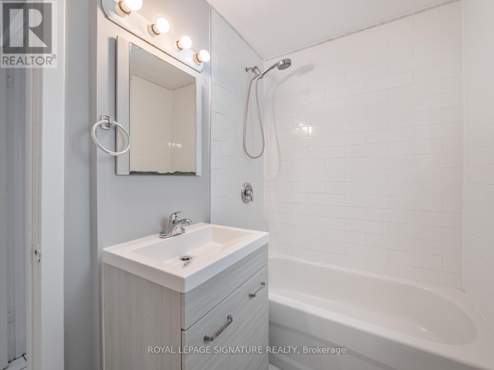 27 King High Avenue, Toronto, Ontario  M3H 3A8 - Photo 15 - C13025240