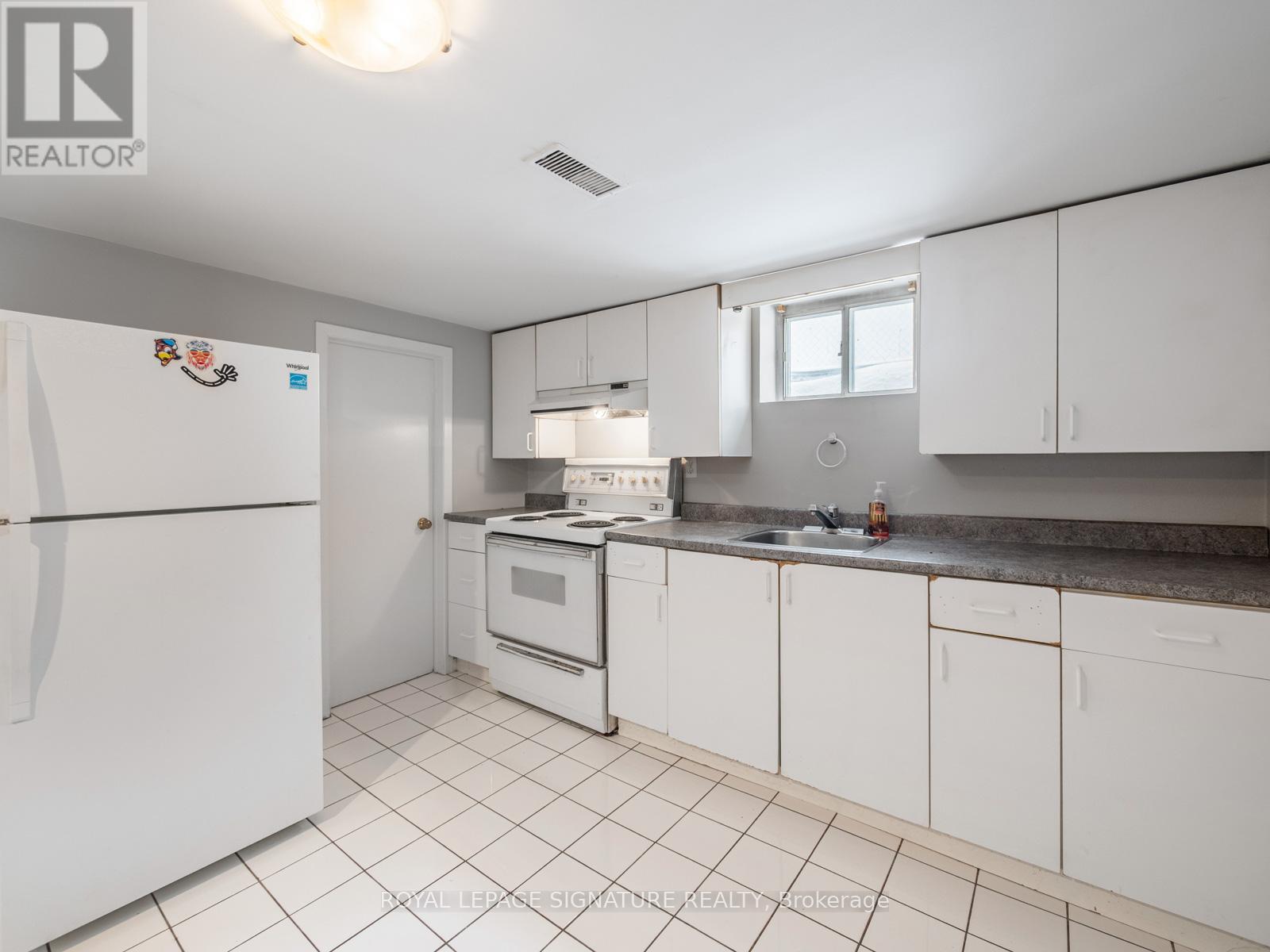 27 King High Avenue, Toronto, Ontario  M3H 3A8 - Photo 32 - C13025240