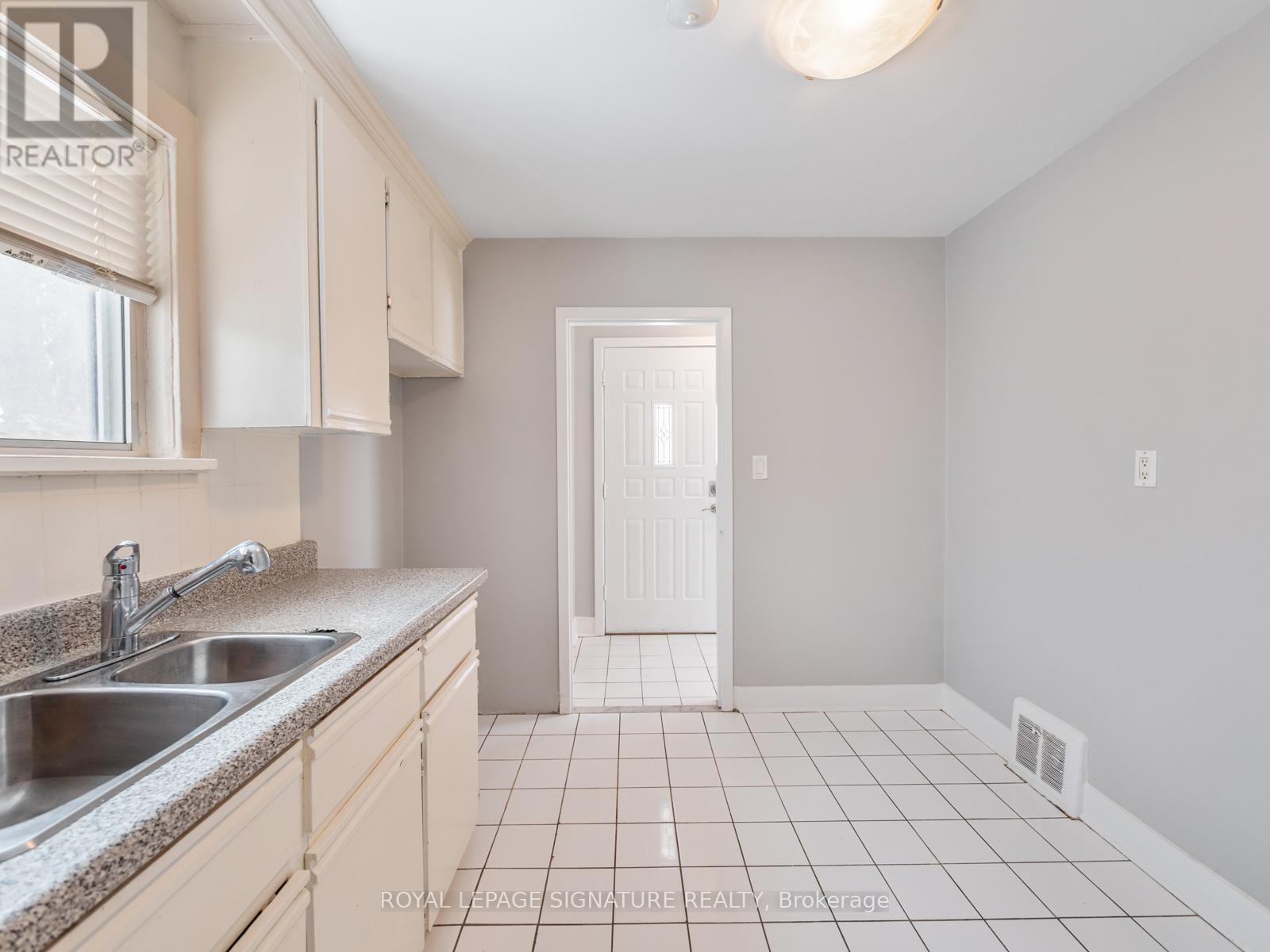 27 King High Avenue, Toronto, Ontario  M3H 3A8 - Photo 8 - C13025240