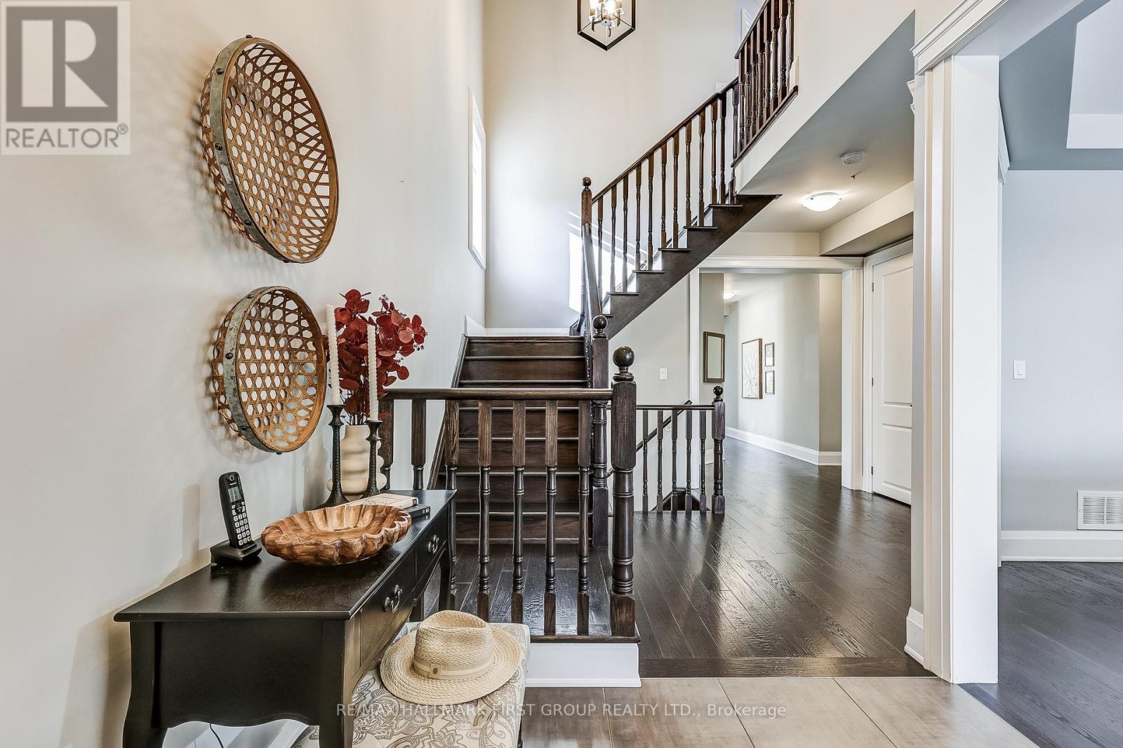 40 Endeavour Court, Whitby, Ontario  L1P 0B5 - Photo 4 - E12833060