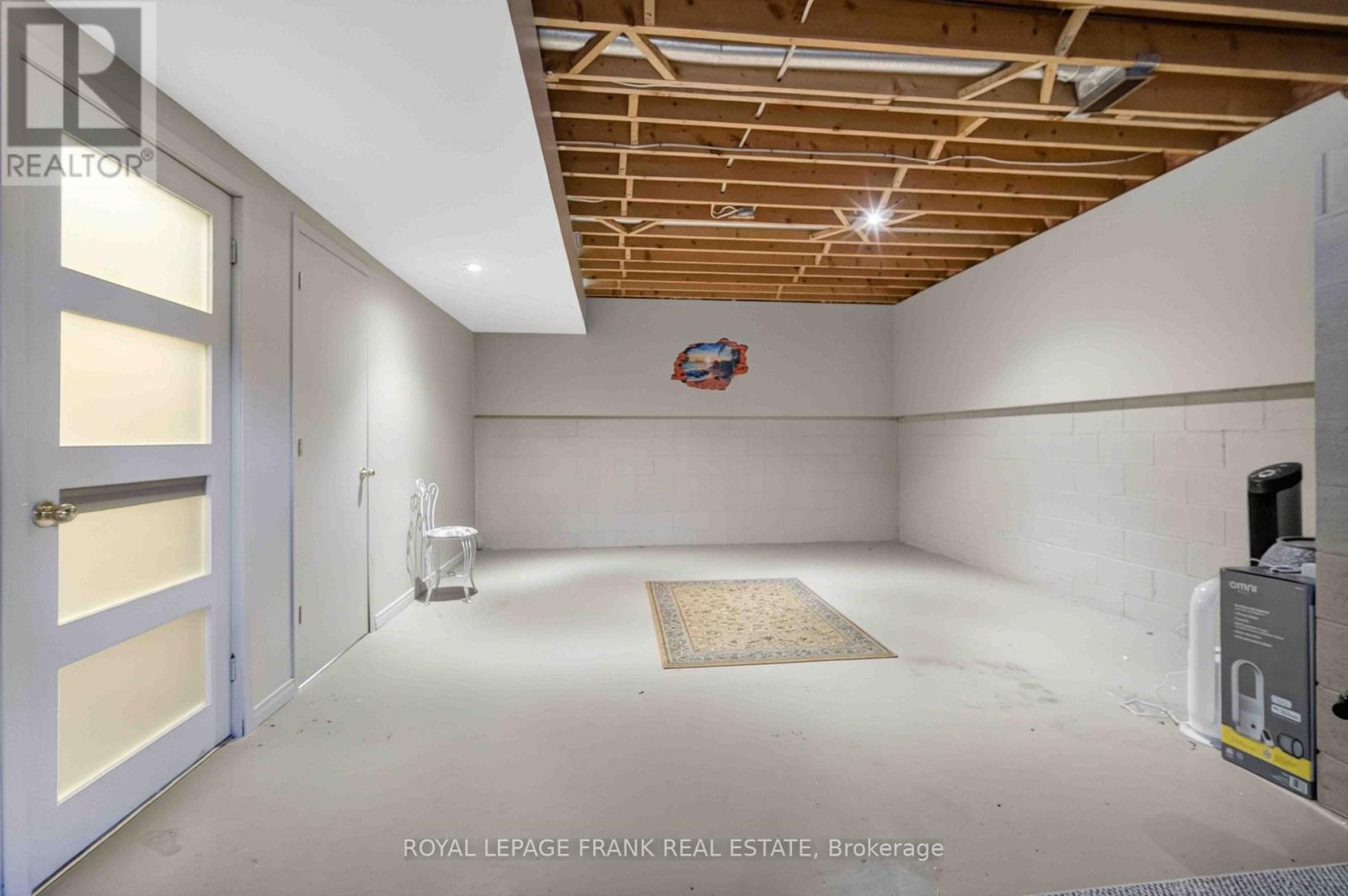 832 Parkhill Road W, Peterborough, Ontario  K9J 6P1 - Photo 28 - X12997276