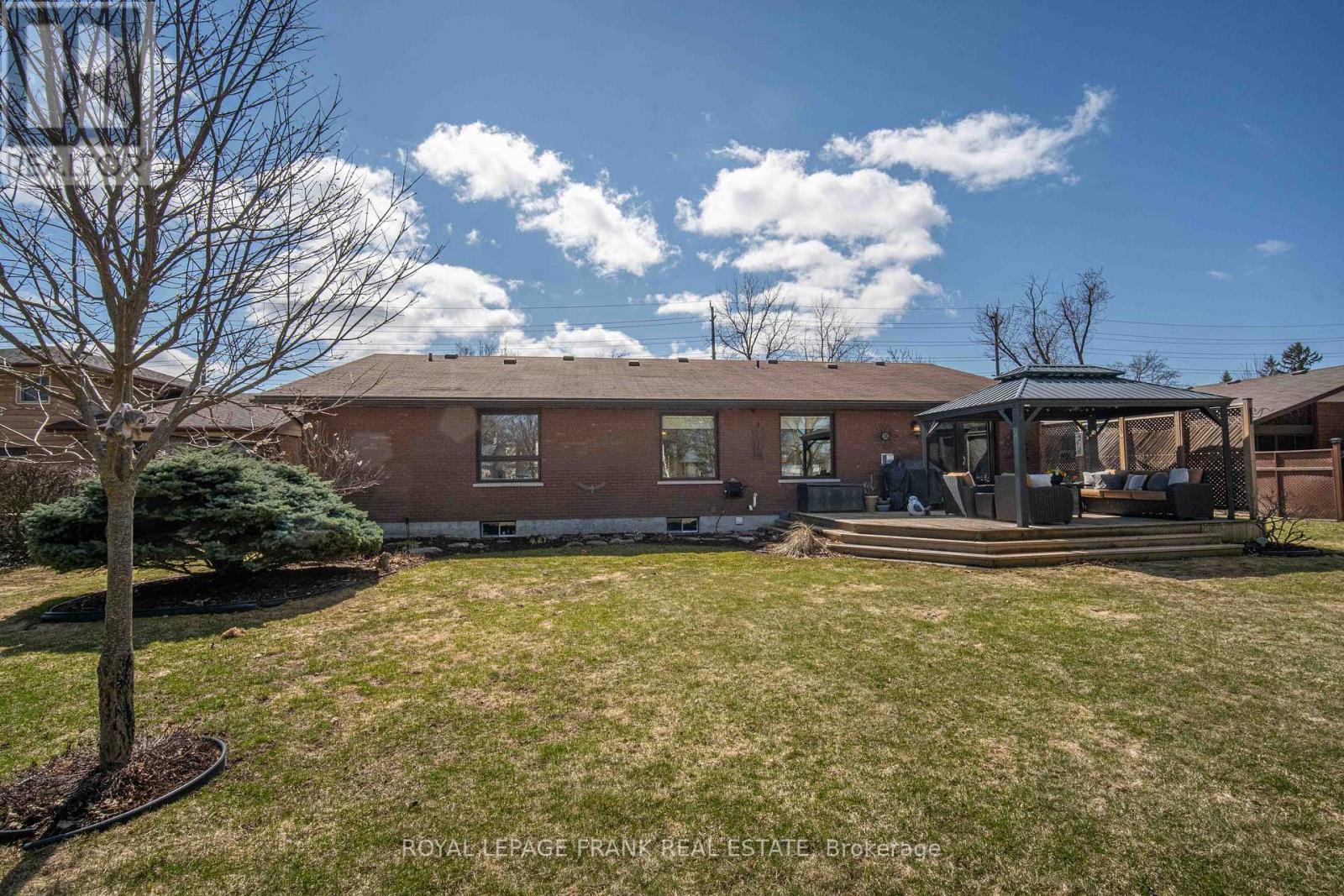 832 Parkhill Road W, Peterborough, Ontario  K9J 6P1 - Photo 33 - X12997276