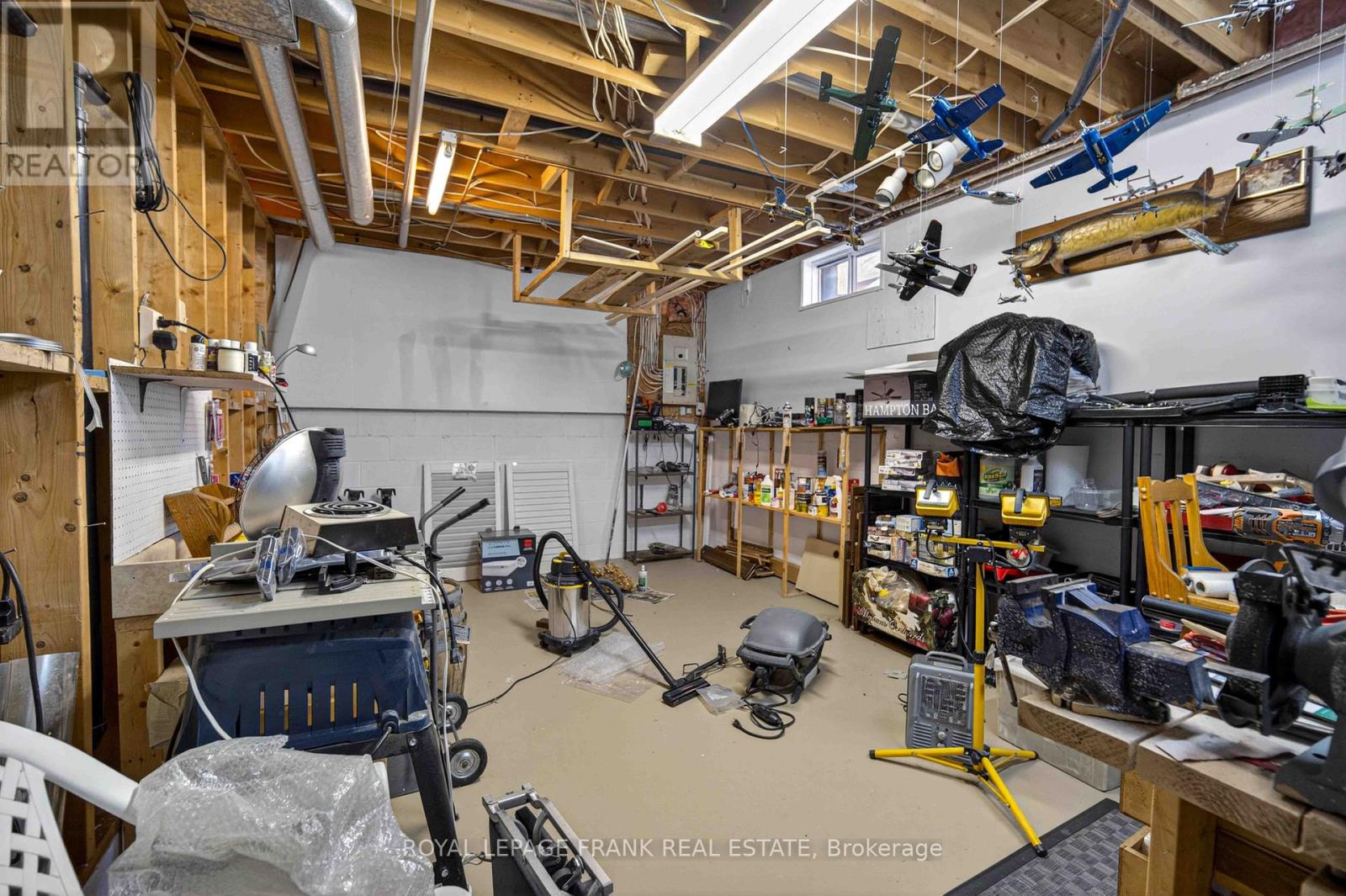 832 Parkhill Road W, Peterborough, Ontario  K9J 6P1 - Photo 32 - X12997276