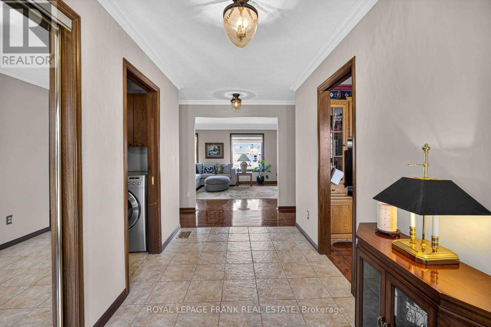 832 Parkhill Road W, Peterborough, Ontario  K9J 6P1 - Photo 7 - X12997276