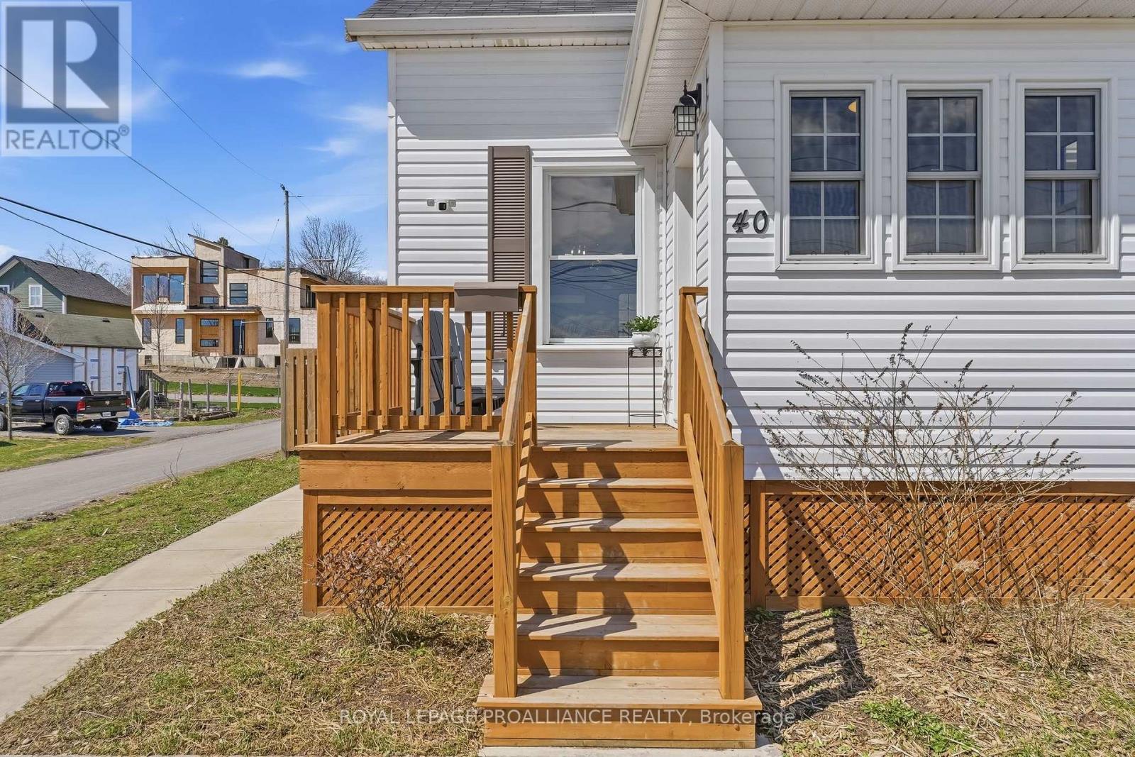 40 Smith Street, Port Hope, Ontario  L1A 3A4 - Photo 4 - X12862054