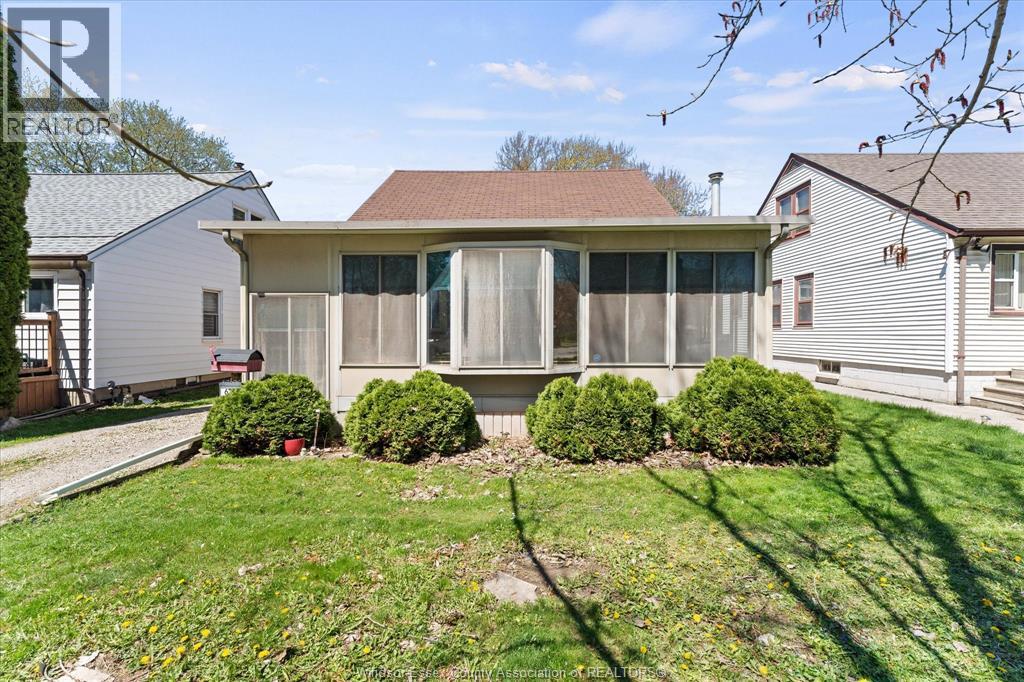 678 CAPITOL STREET, windsor, Ontario