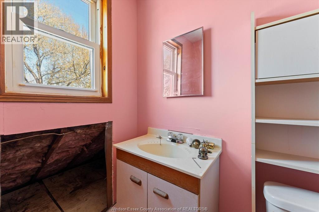 678 Capitol Street, Windsor, Ontario  N8X 3G1 - Photo 21 - 26008770