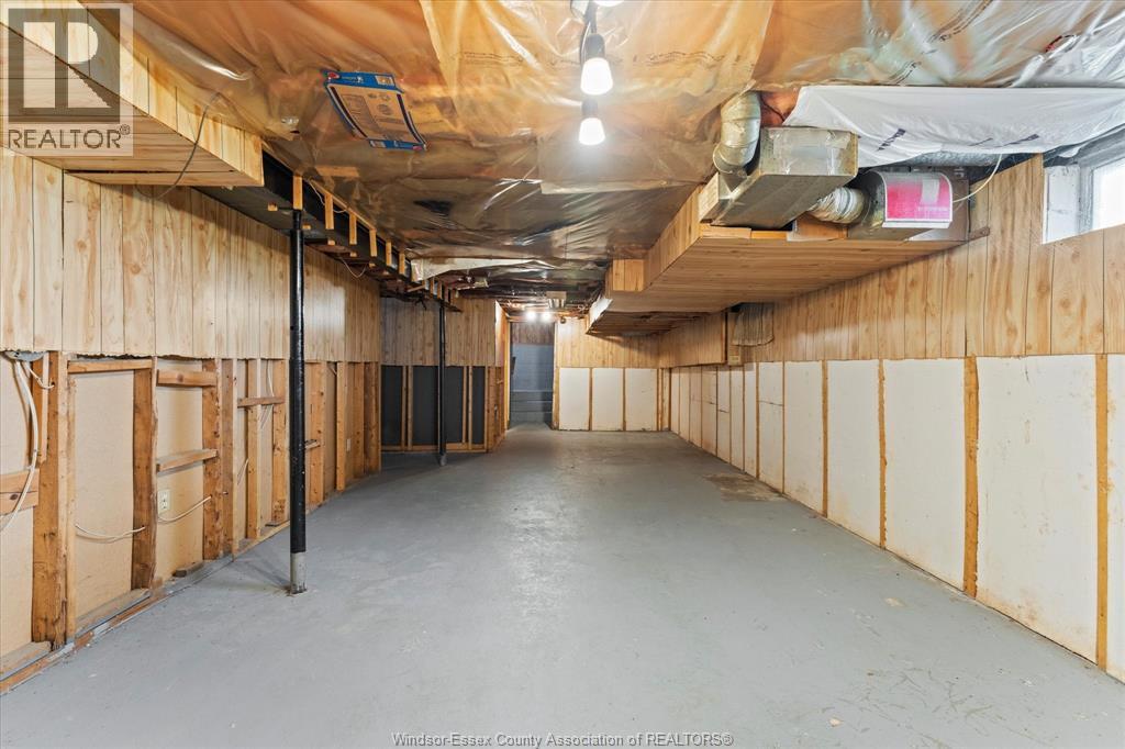 678 Capitol Street, Windsor, Ontario  N8X 3G1 - Photo 22 - 26008770