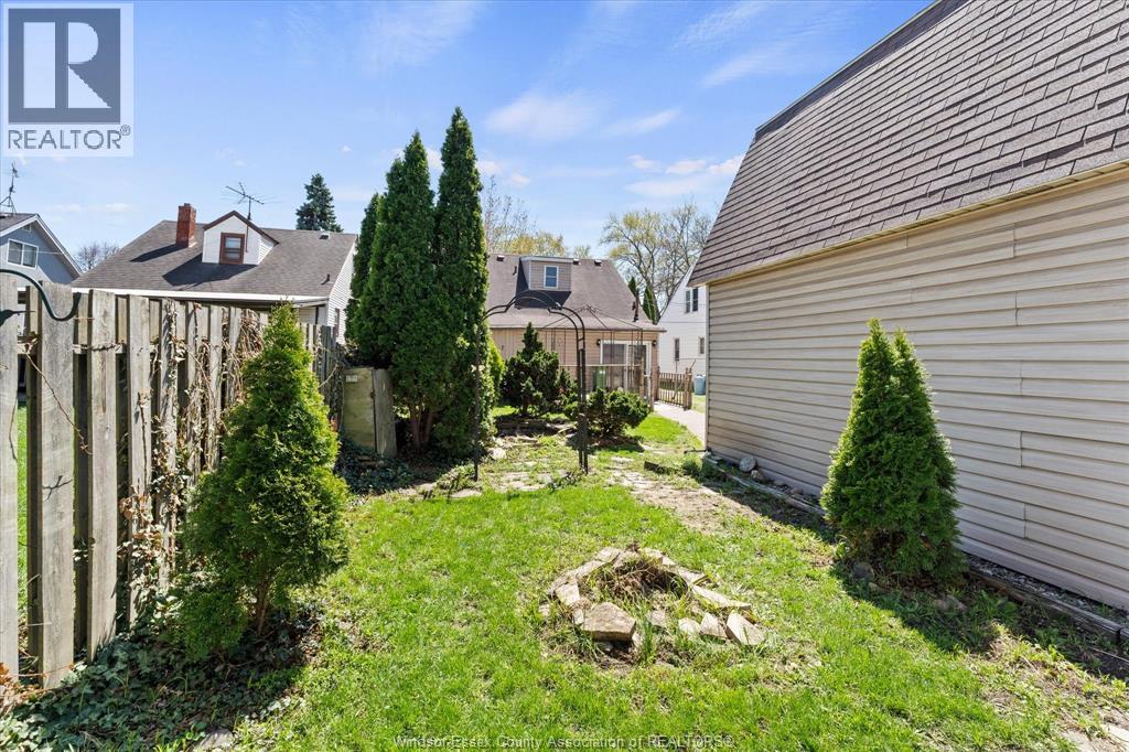 678 Capitol Street, Windsor, Ontario  N8X 3G1 - Photo 32 - 26008770
