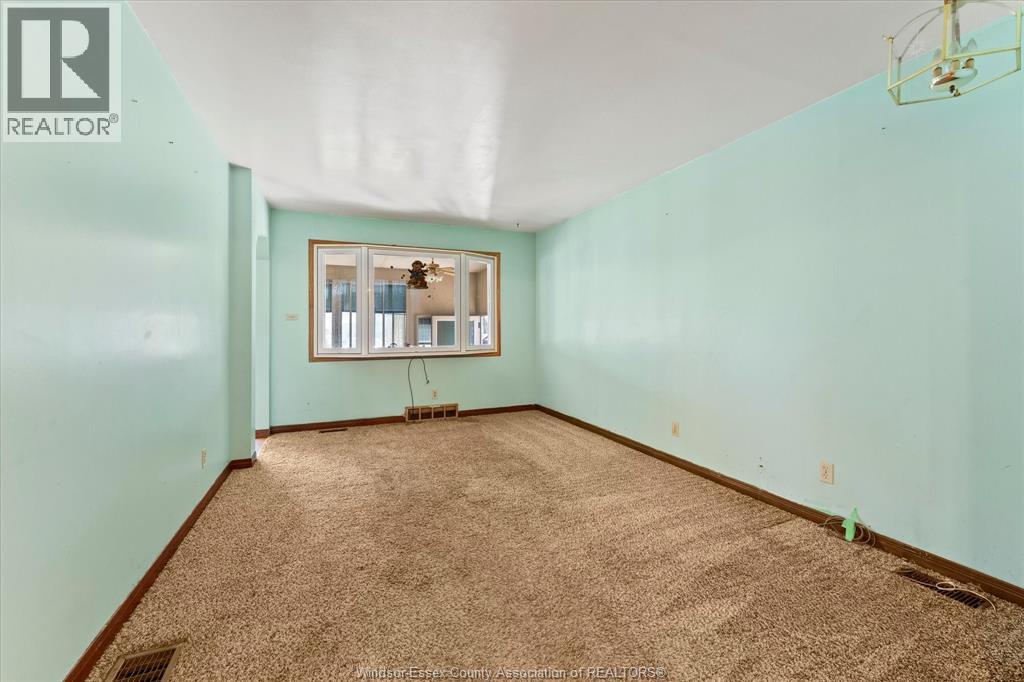 678 Capitol Street, Windsor, Ontario  N8X 3G1 - Photo 8 - 26008770
