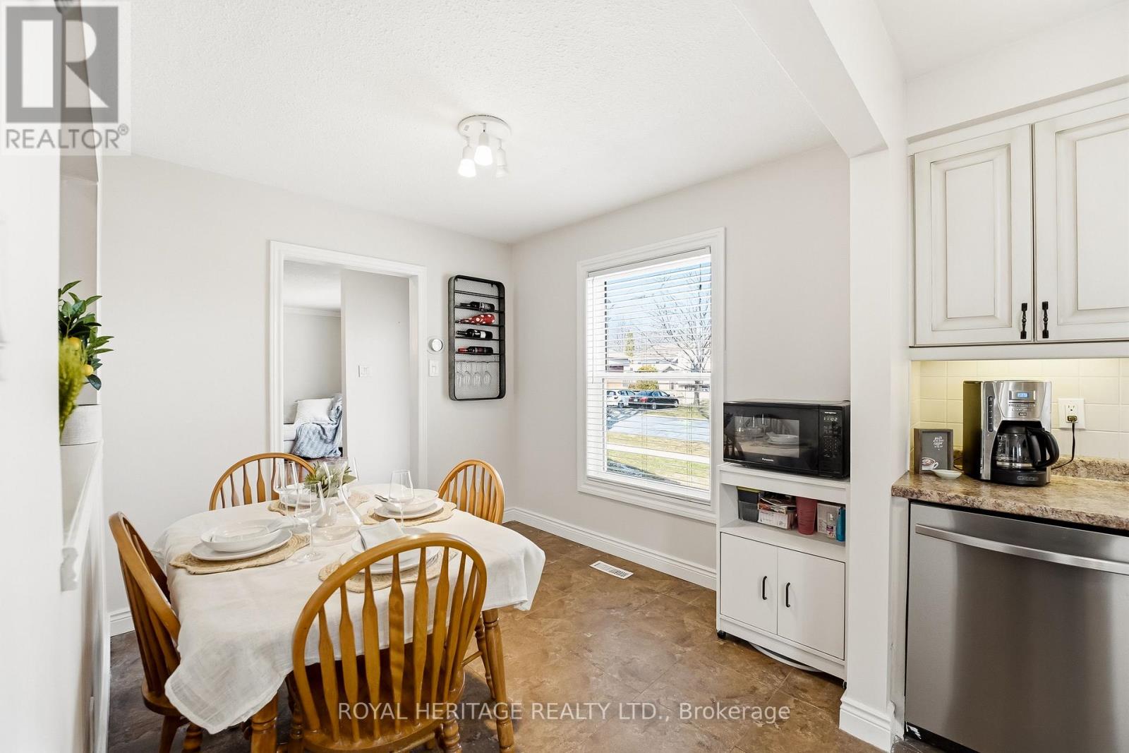 148 Guthrie Crescent, Whitby, Ontario  L1P 1A8 - Photo 16 - E13025072