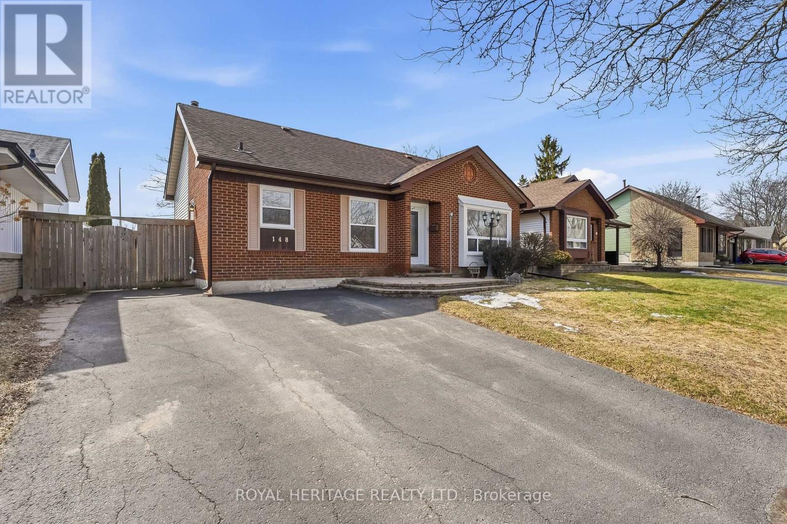 148 Guthrie Crescent, Whitby, Ontario  L1P 1A8 - Photo 2 - E13025072