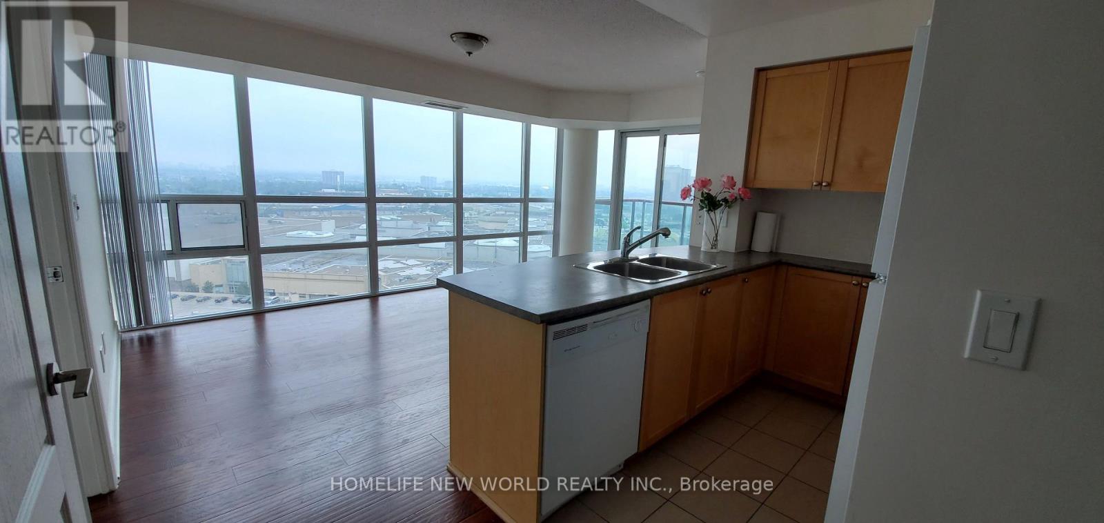 1604 - 50 Brian Harrison Way, Toronto, Ontario  M1P 5J4 - Photo 3 - E13025130