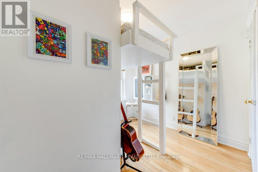 813 Carlaw Avenue, Toronto, Ontario  M4K 3L1 - Photo 20 - E13025132