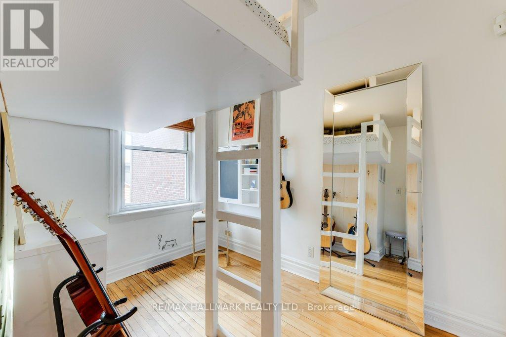 813 Carlaw Avenue, Toronto, Ontario  M4K 3L1 - Photo 21 - E13025132