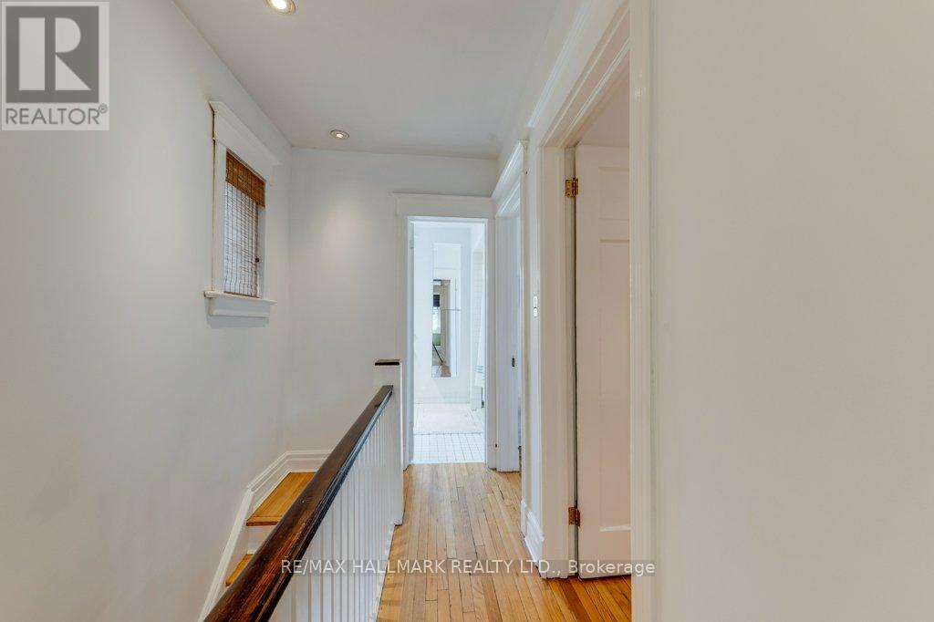 813 Carlaw Avenue, Toronto, Ontario  M4K 3L1 - Photo 24 - E13025132