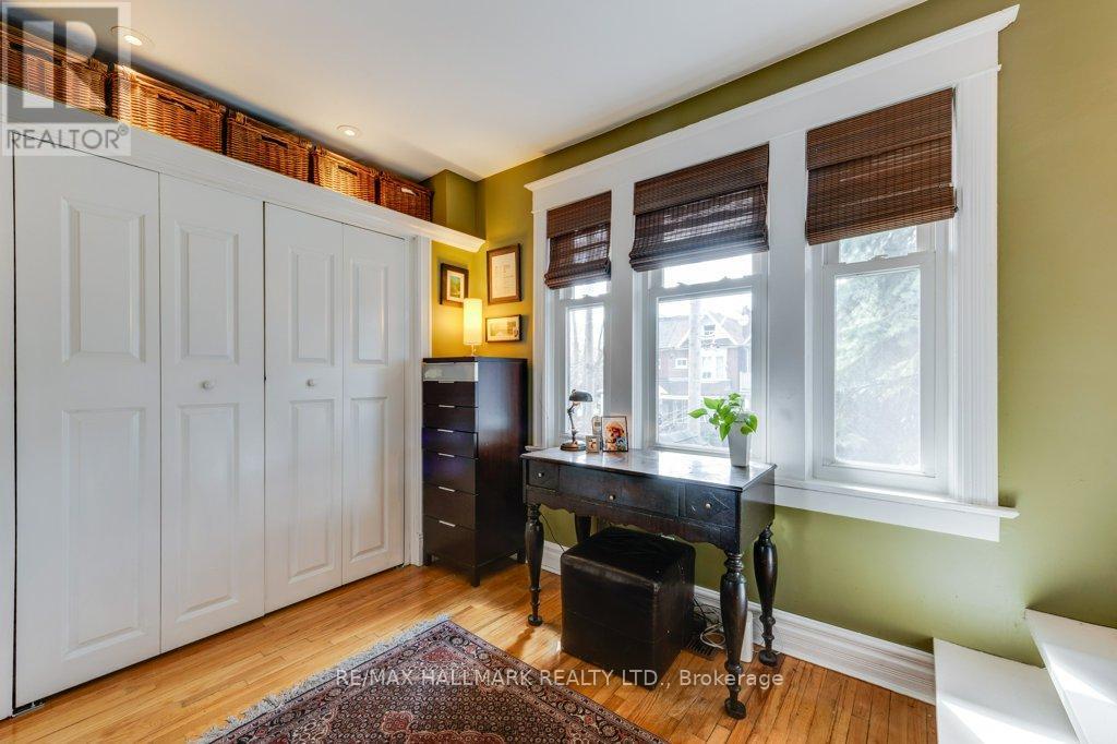 813 Carlaw Avenue, Toronto, Ontario  M4K 3L1 - Photo 25 - E13025132