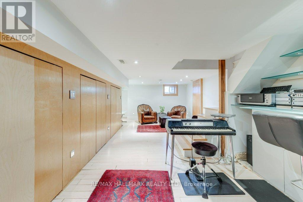 813 Carlaw Avenue, Toronto, Ontario  M4K 3L1 - Photo 34 - E13025132