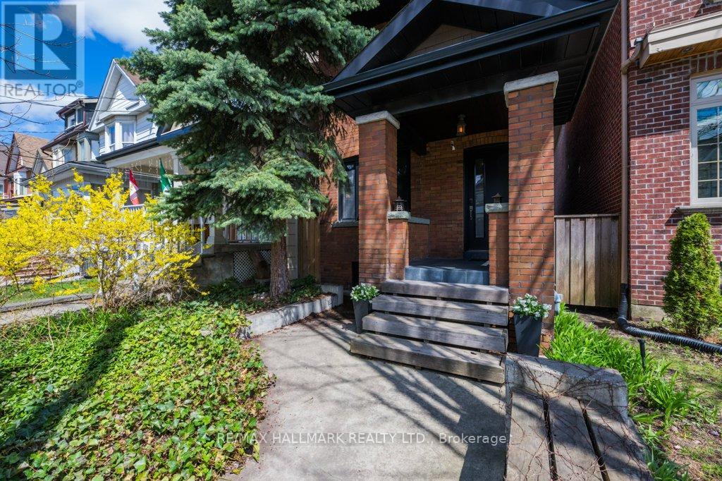 813 Carlaw Avenue, Toronto, Ontario  M4K 3L1 - Photo 38 - E13025132