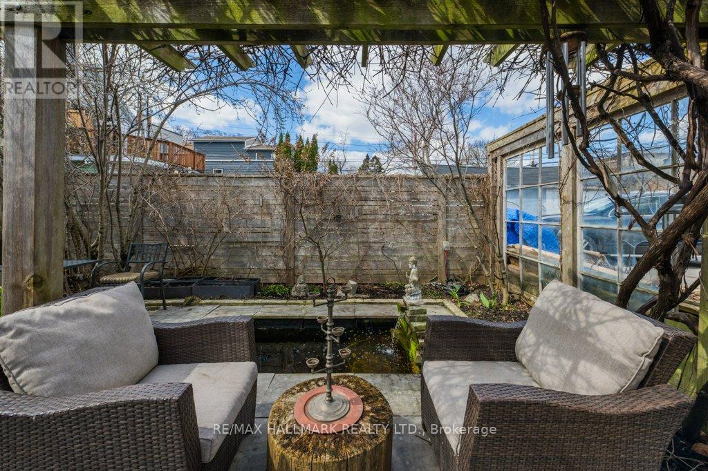 813 Carlaw Avenue, Toronto, Ontario  M4K 3L1 - Photo 45 - E13025132