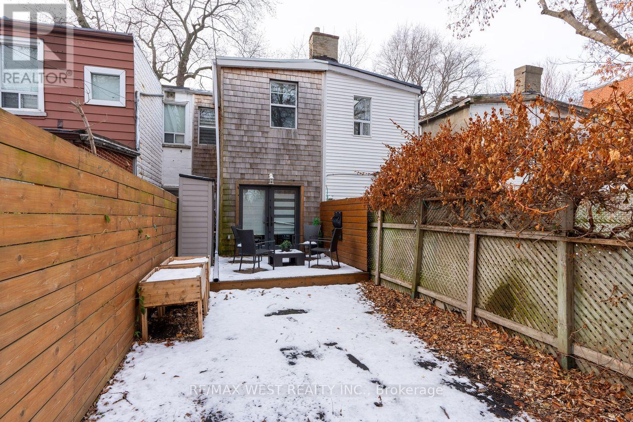 413 Leslie Street, Toronto, Ontario  M4M 3E3 - Photo 16 - E13025172