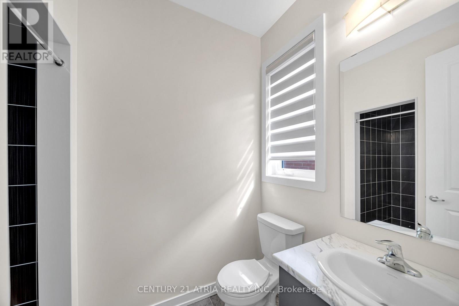 1838 Narcissus Gardens, Pickering, Ontario  L1X 0K6 - Photo 24 - E13025276