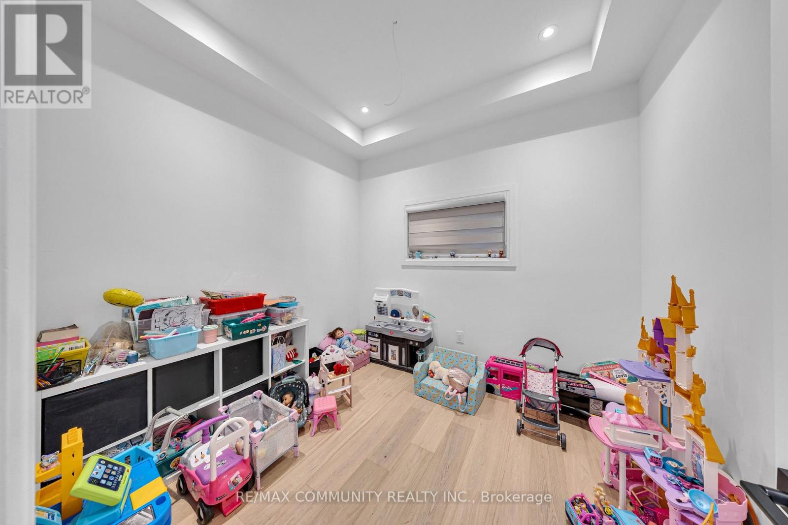 1567 Scarlett Trail E, Pickering, Ontario  L1V 2P8 - Photo 22 - E13025410