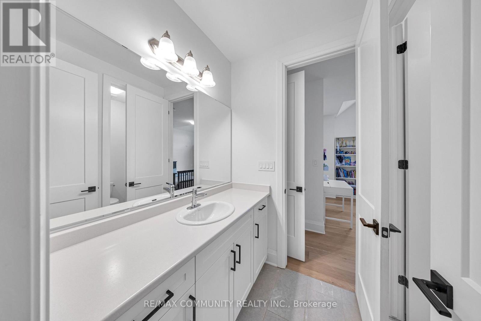 1567 Scarlett Trail E, Pickering, Ontario  L1V 2P8 - Photo 39 - E13025410