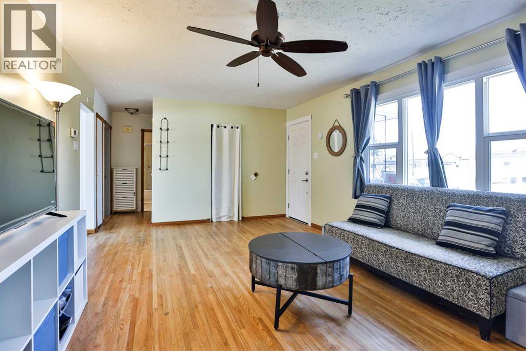 2124 6a Avenue N, Lethbridge, Alberta  T1H 0W9 - Photo 3 - A2303712