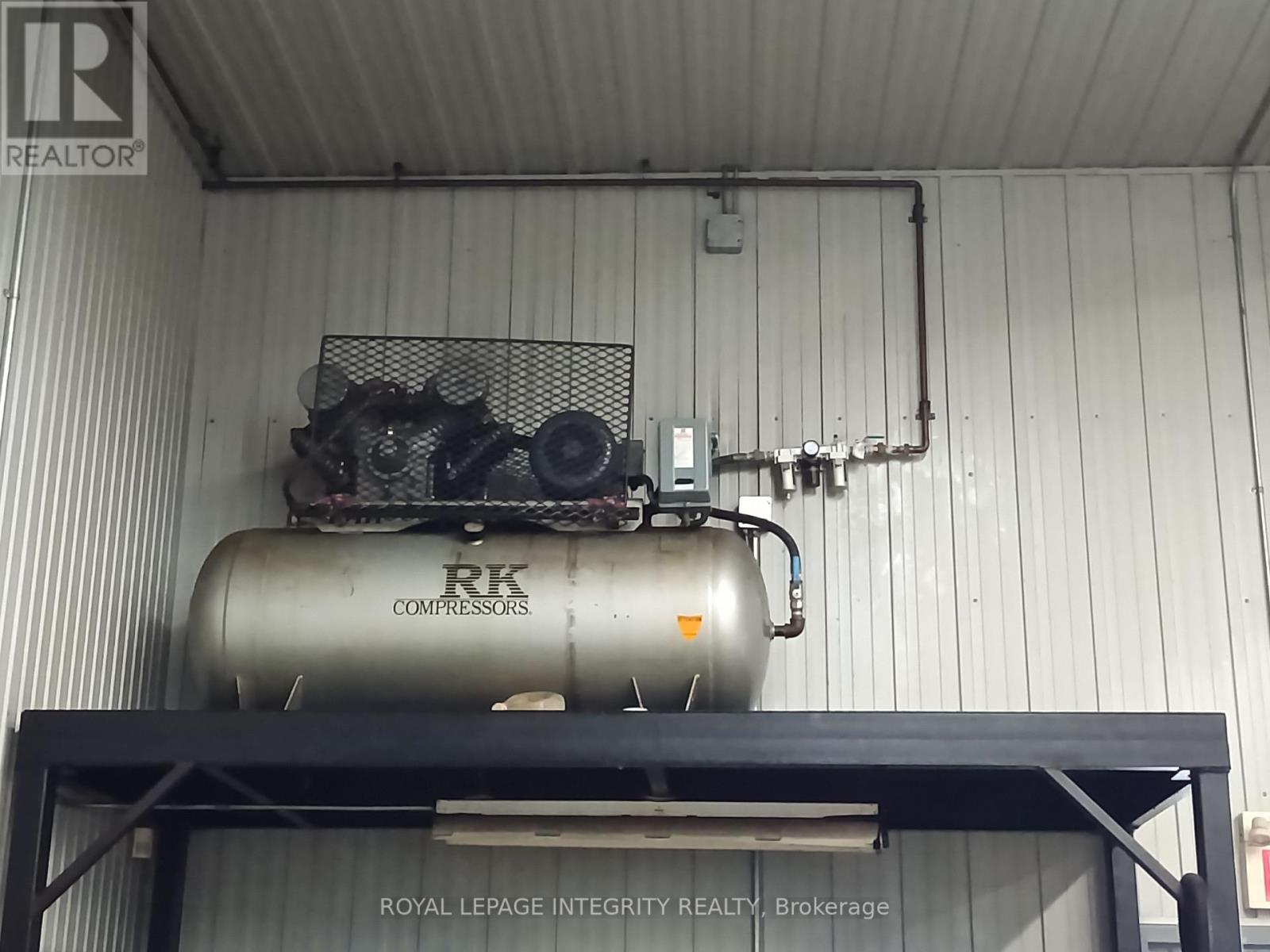 2724 Laurier Street, Clarence-Rockland, Ontario  K4K 1A2 - Photo 11 - X12070753