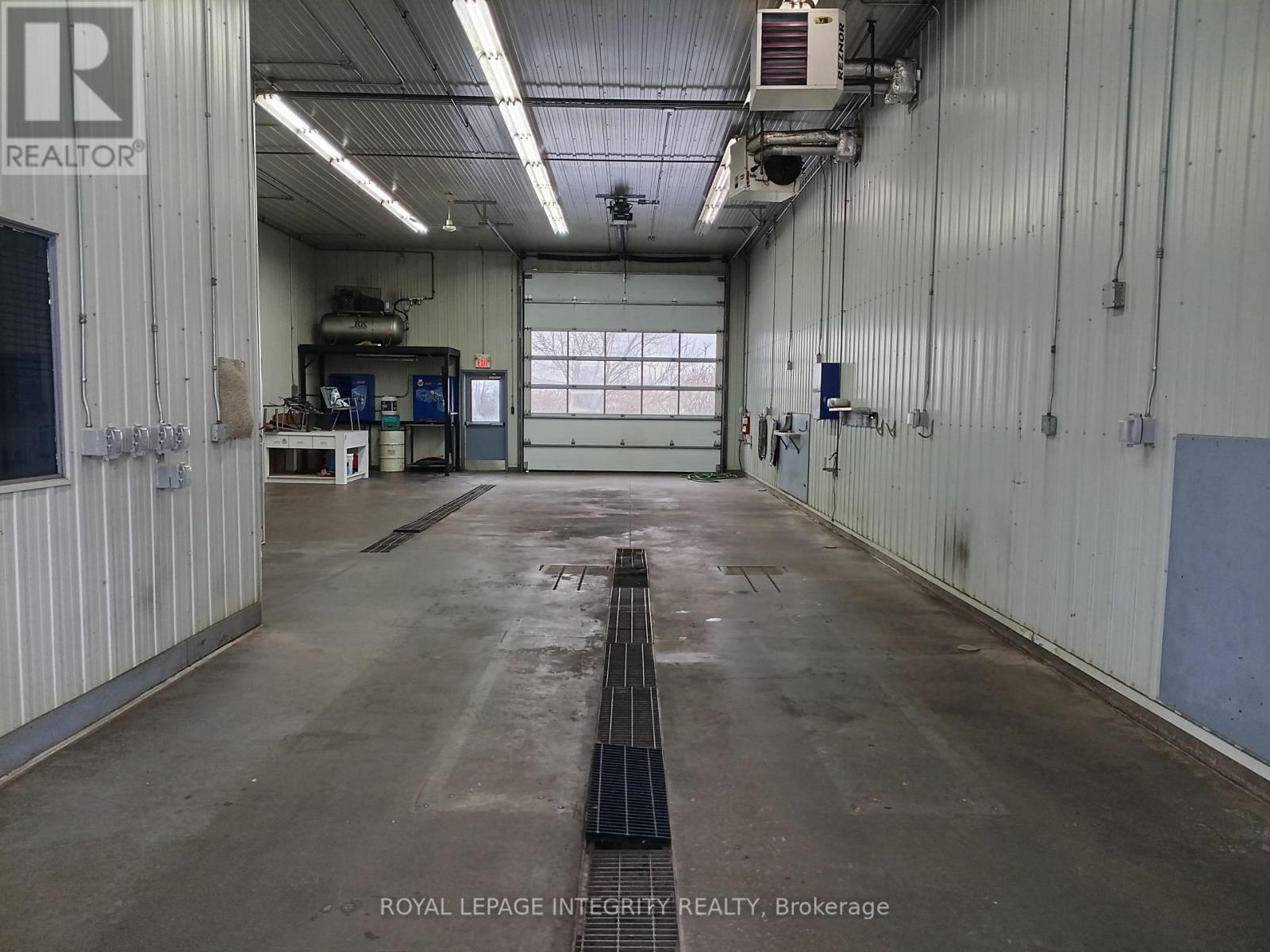 2724 Laurier Street, Clarence-Rockland, Ontario  K4K 1A2 - Photo 9 - X12070753