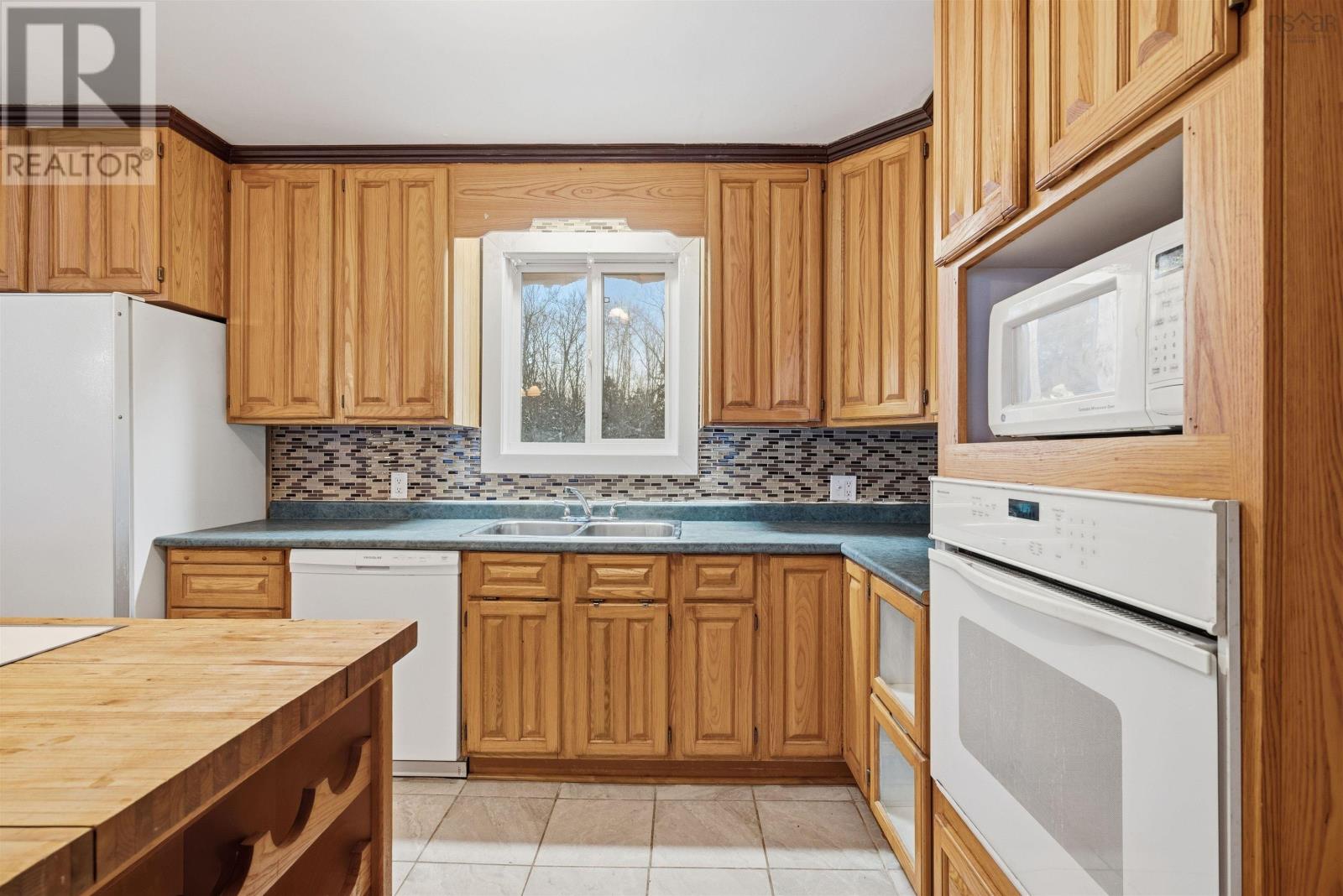 27 Grove Avenue, Beaver Bank, Nova Scotia  B4G 1B7 - Photo 14 - 202600268