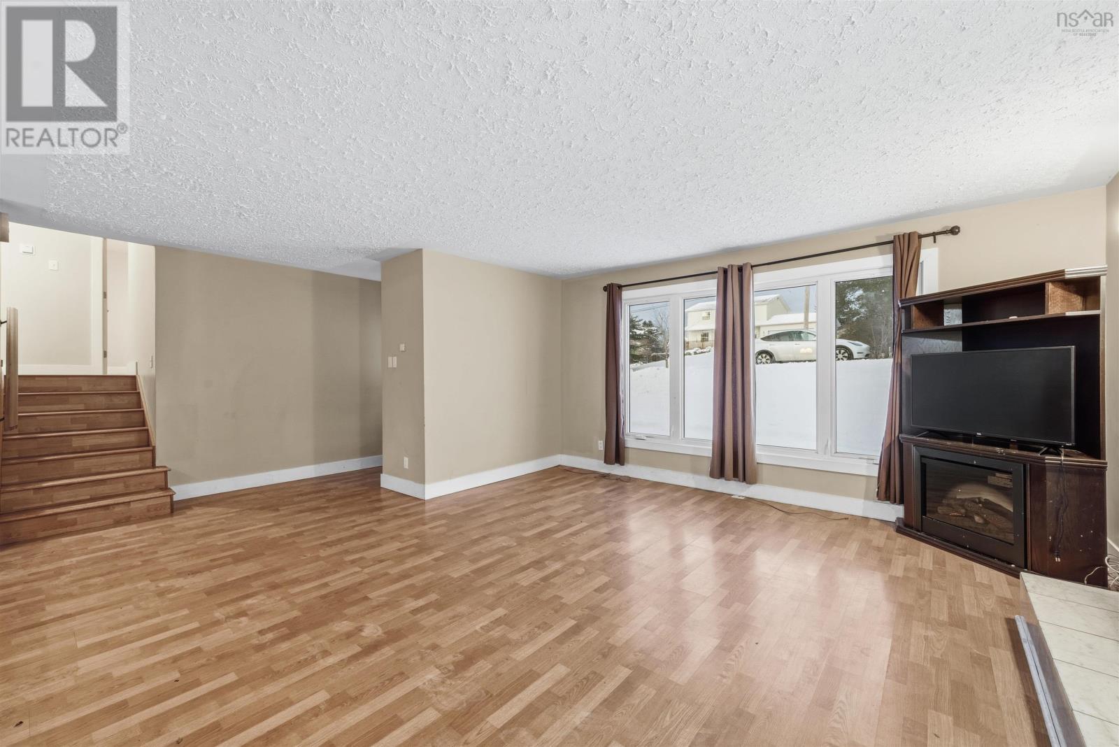 27 Grove Avenue, Beaver Bank, Nova Scotia  B4G 1B7 - Photo 6 - 202600268