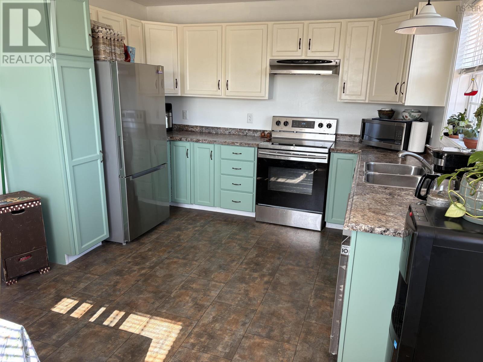 579 Highway 1, Mount Uniacke, Nova Scotia  B0N 1Z0 - Photo 13 - 202604630