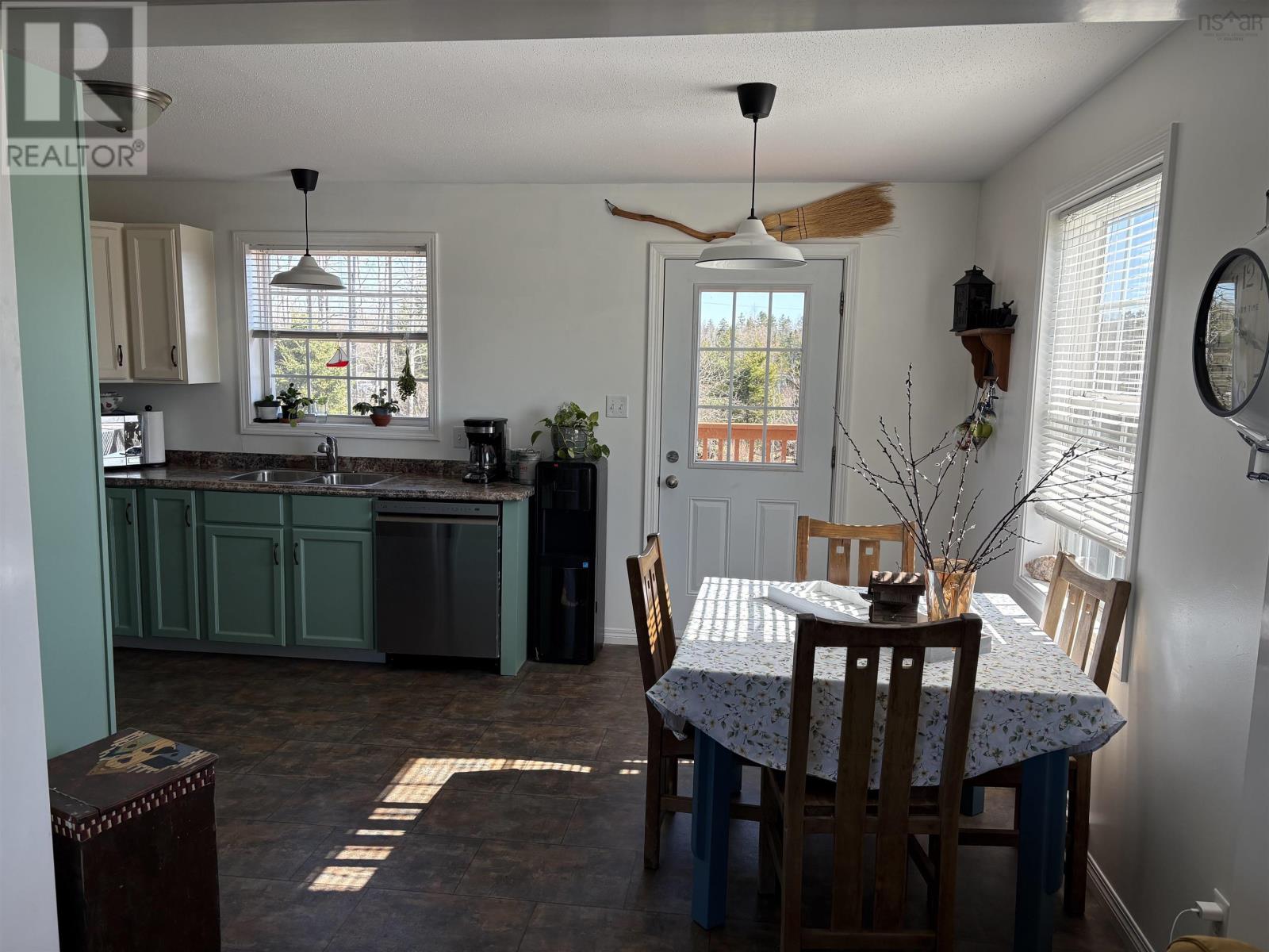 579 Highway 1, Mount Uniacke, Nova Scotia  B0N 1Z0 - Photo 12 - 202604630