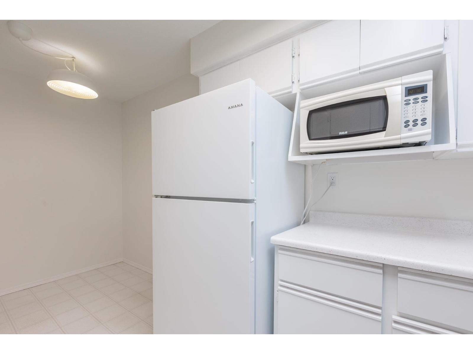 206 1447 Best Street, White Rock, British Columbia  V4B 4E5 - Photo 16 - R3113090